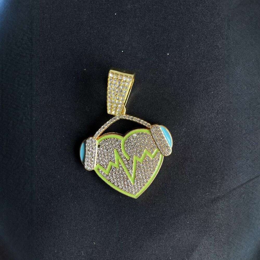 Hot Selling Resin Inlaid Headphone Heartbeat Heart Pendant Full Dia Hip Hop Personality Trend Necklace