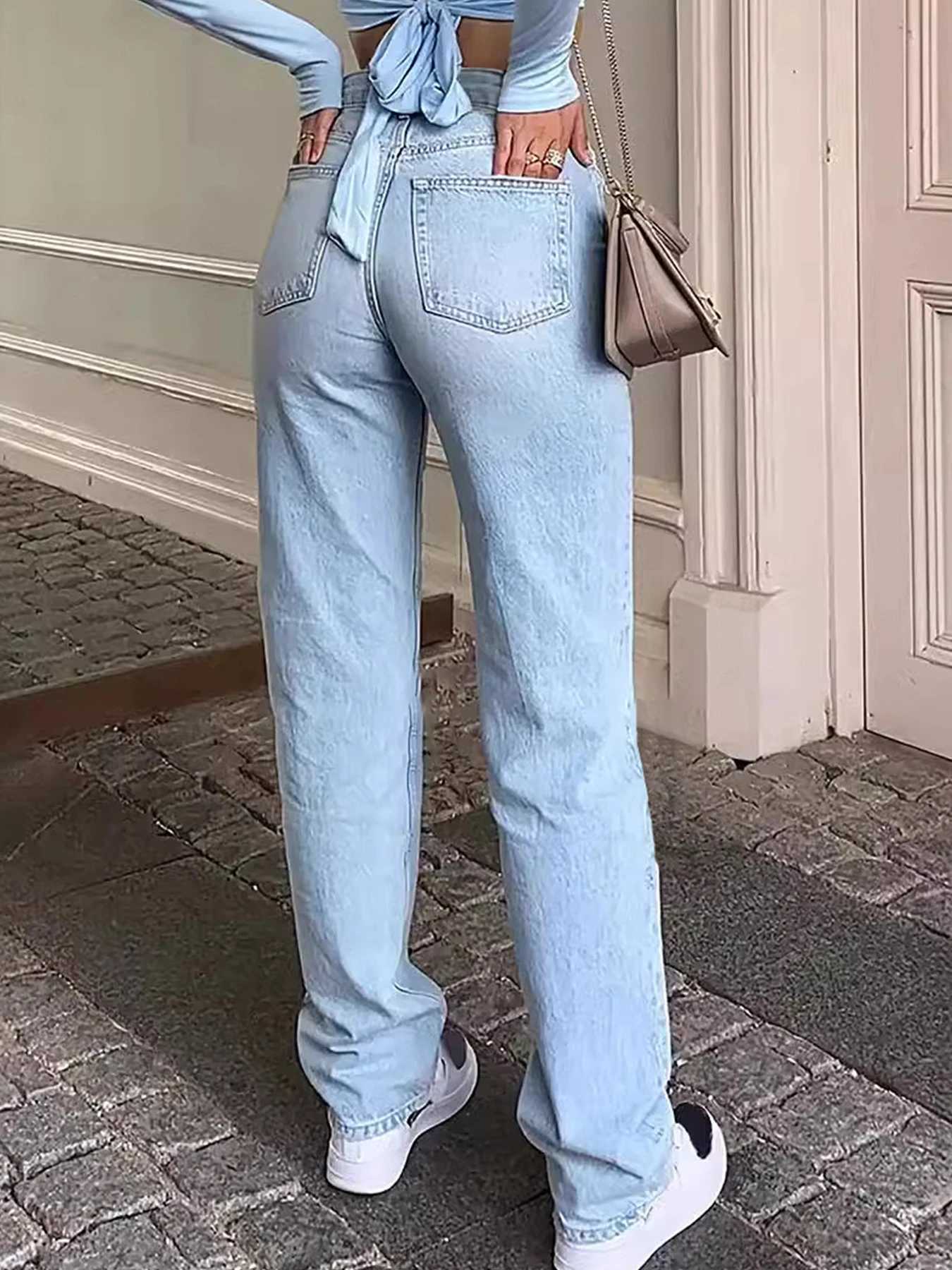 2025 Summer New Womens Light Blue Washed Straight Leg Jeans Stylish Casual Jeans with Slanted Pockets Machine Washable Suitable R250716