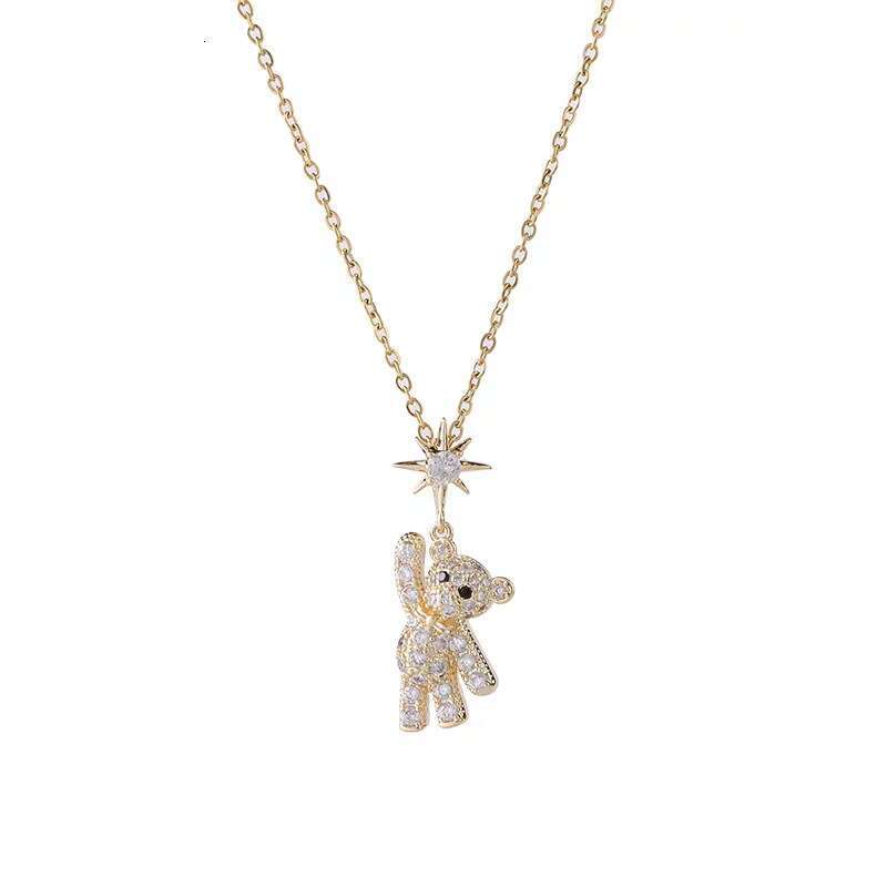 2025 New Trendy Cute Bear Necklace For Women, Design Sense, Light , Niche Titanium Steel, Non-Fading Collarbone Chain Pendant D59