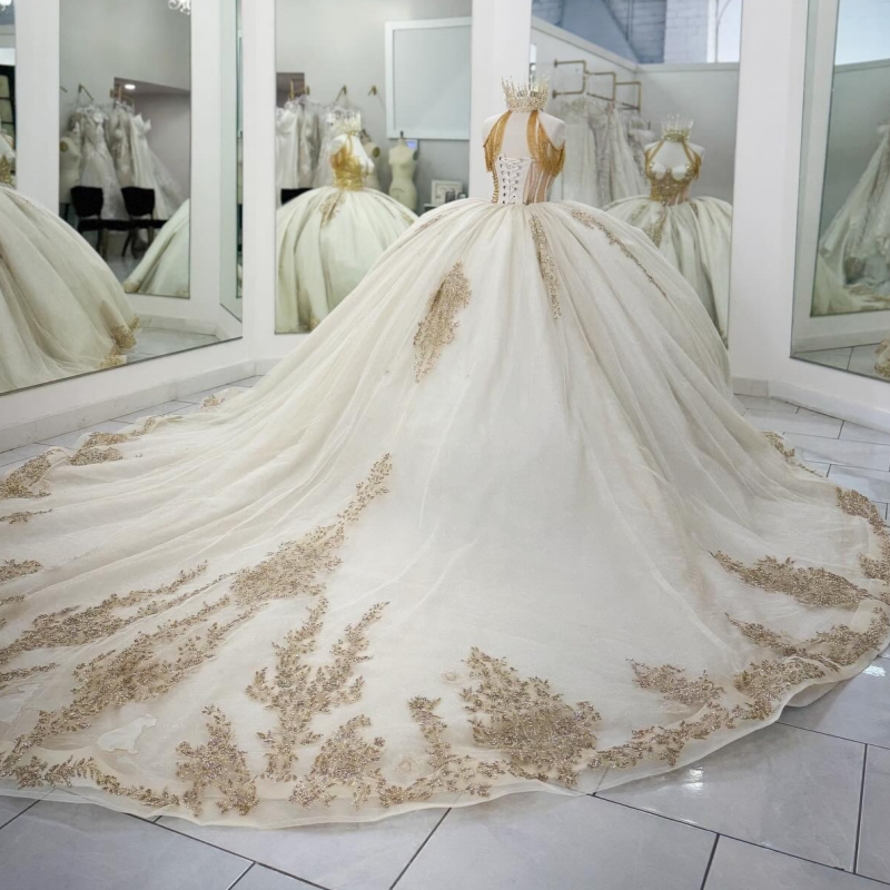 Ivory Shiny Quinceanera Dresses Ball Gown Off The Shoulder Applique Beads Tull Party Birthday Sweet 16 Dress Vestidos De 15 Anos