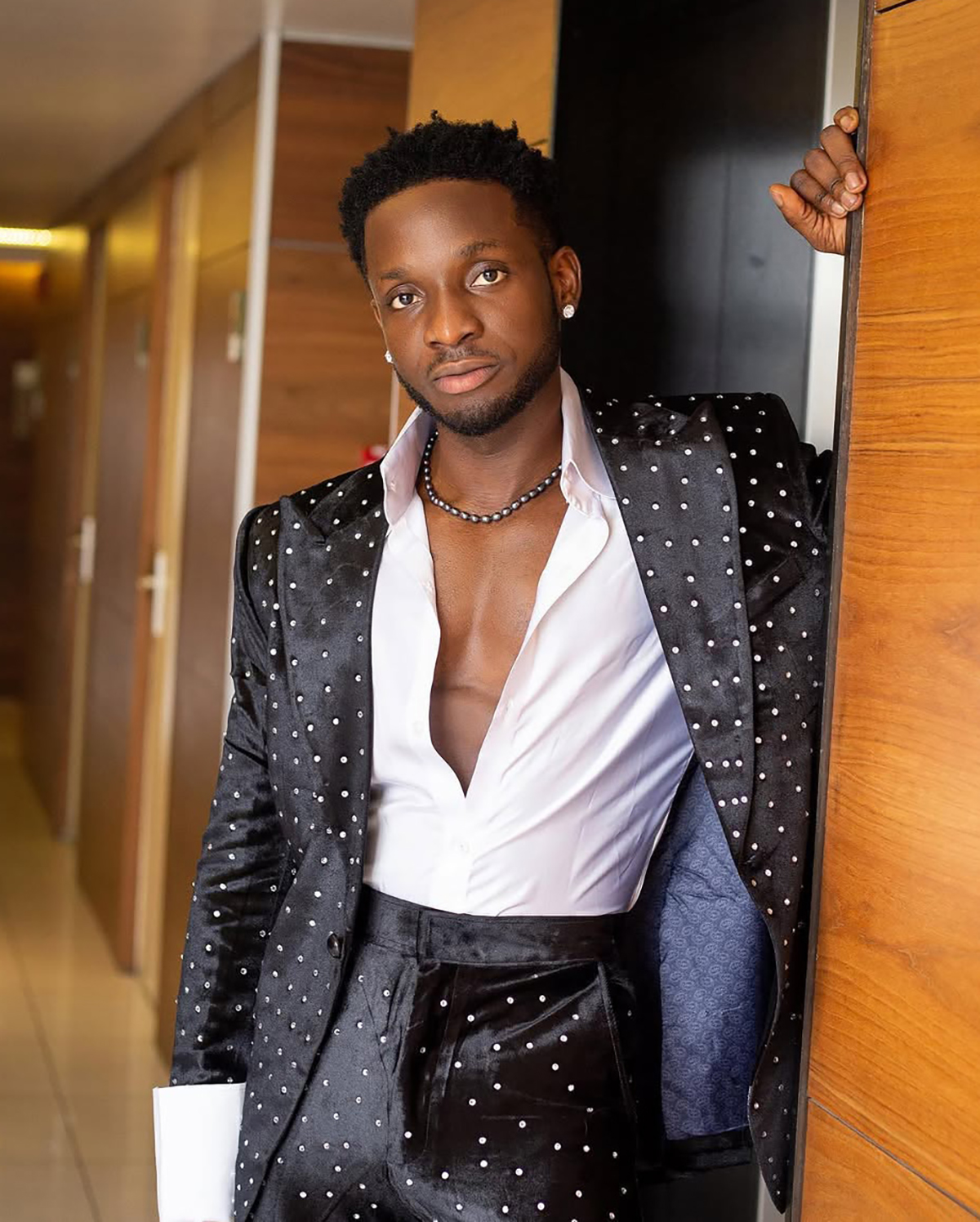 The Boutique Men's Suits 2 Pcs Blazers Pants Shining Groom Tuxedos Male Wedding Clothing Customized