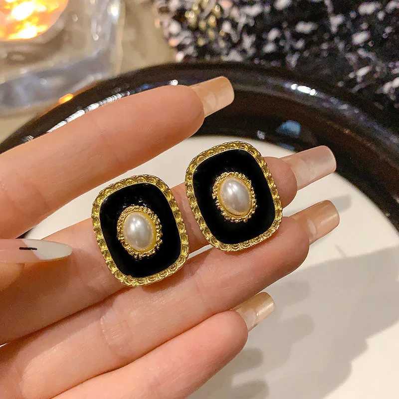 Retro Black Color Square Imitation Pearl Stud Earrings For Women Statement Unique Geometric Jewelry Wholesale Earrings y250715