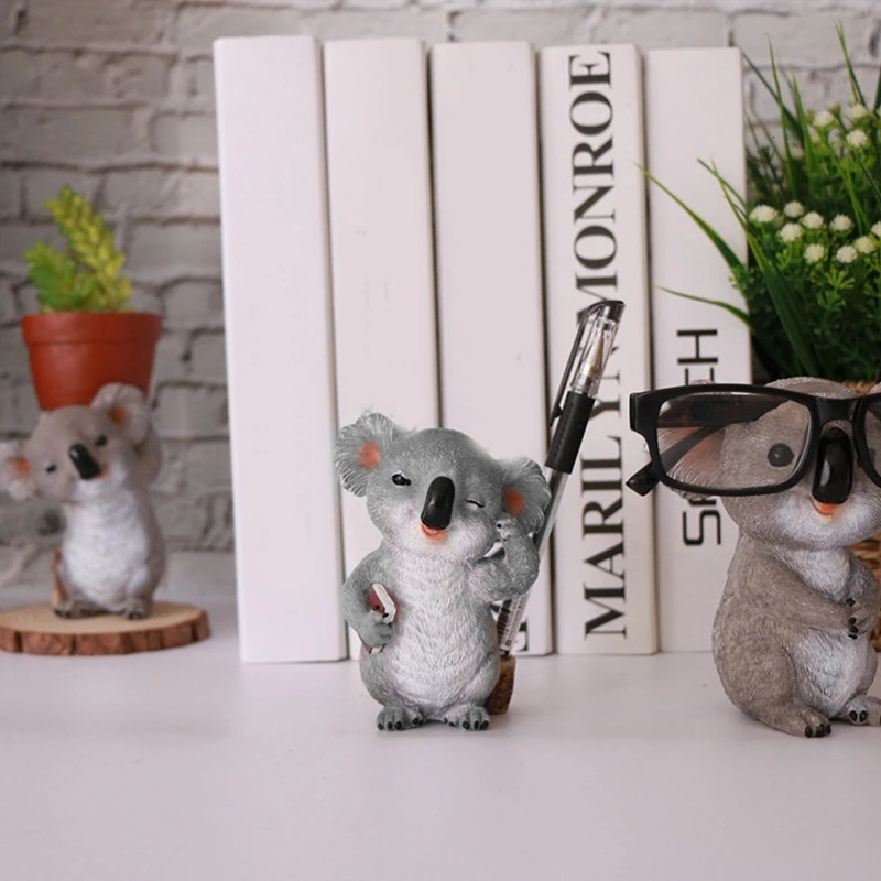 Koala Figurines Glasses Holder Resin Animal Statues Sunglasses Eyeglasses Pen Display Stand Desktop Ornament 250716