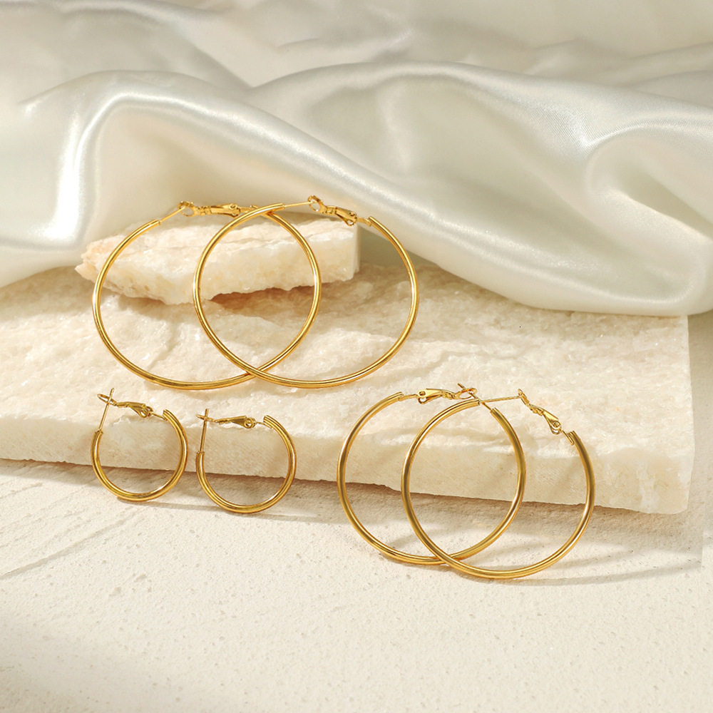 Internet celebrity minimalist and trendy 30/40/50/60mm stainless steel round earrings with personalized and fashionable 18K gold geometric earrings