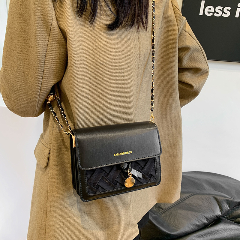 Free Shipping 2025 Summer New Designer Bag Fashion High-end Niche Outdoor Shoulder Bag Versatile Small Square Bag For Women Premium And High-quality S