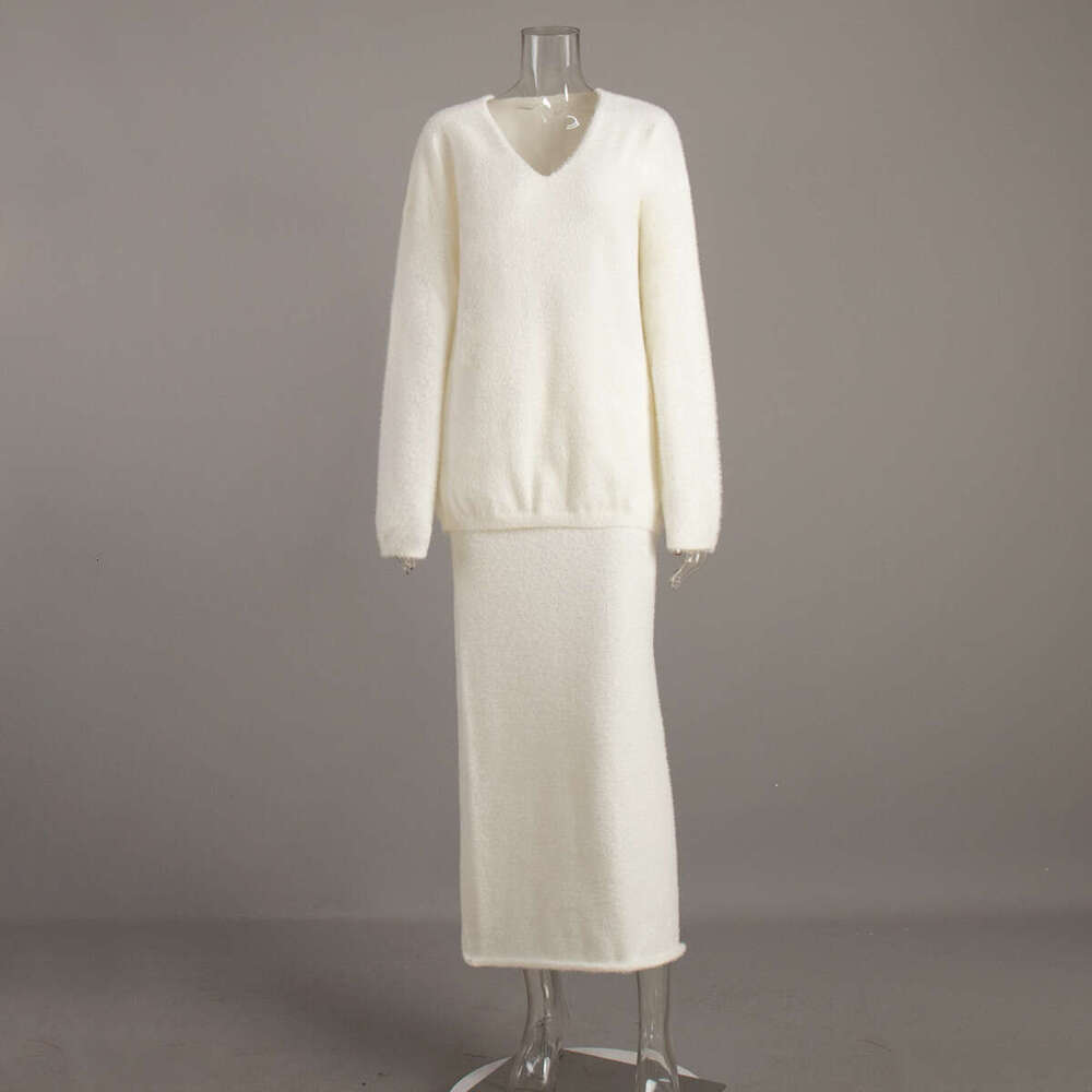 Imitation Mink Fur For Women, Autumn And Winter Commuting Simple Knitted V-Neck Sweater + Skirt Set B5