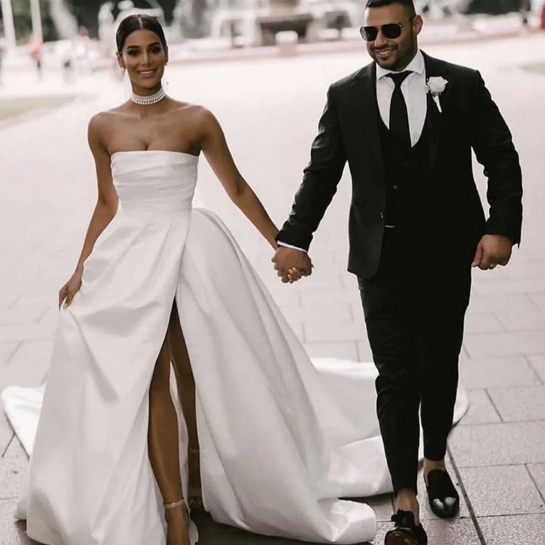 Pleat A Line Wedding Dress 2025 Side Slit Vestido De Noiva Satin Appliqued Women V Neck Bridal Gown Bridal Party Gowns Custom Made Beach Brides Gowns 