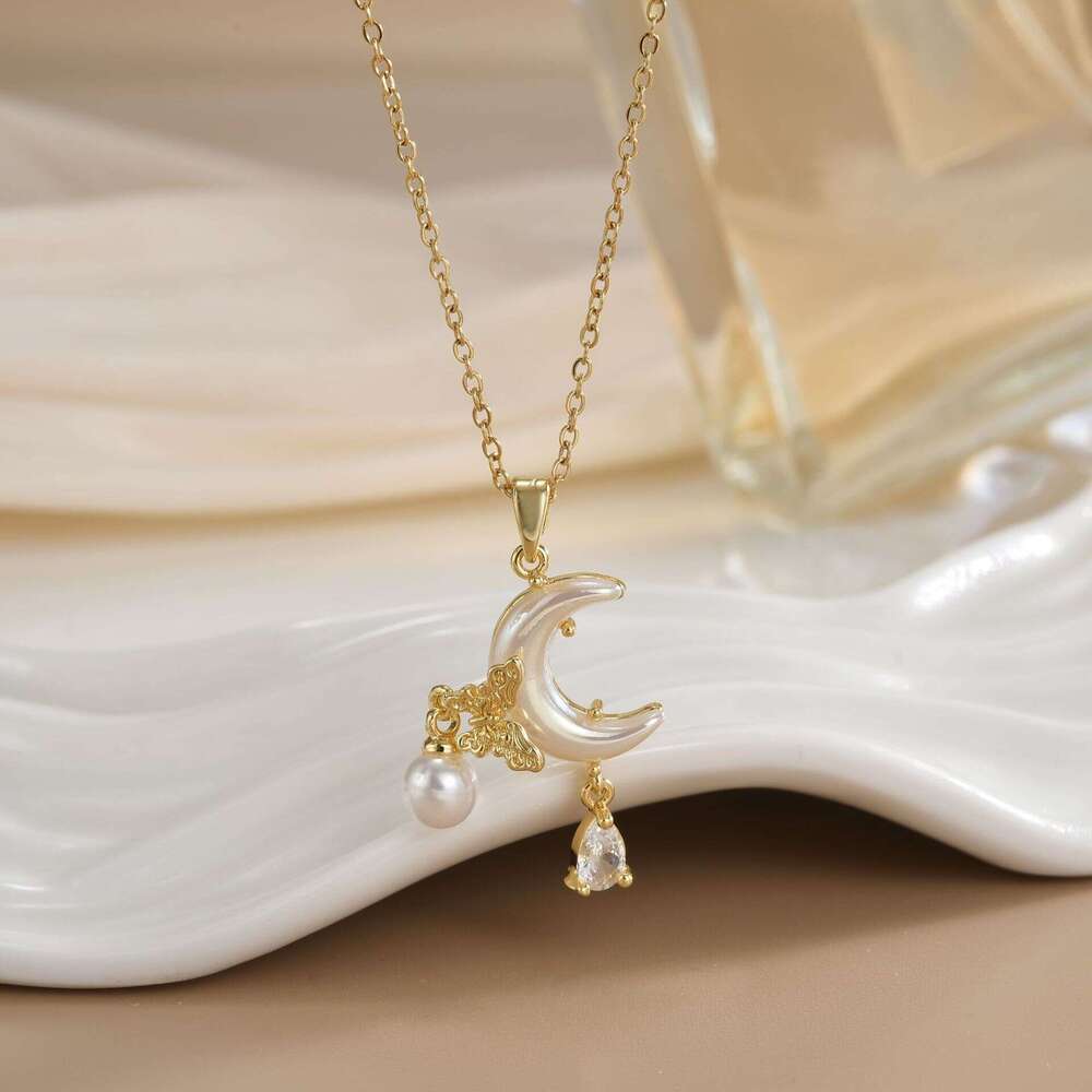 Necklace For Women New Japanese Korean Style Fashion Dreamy Star And Moon Niche Design Elegant Cool Collarbone Chain Jewelry 8F6
