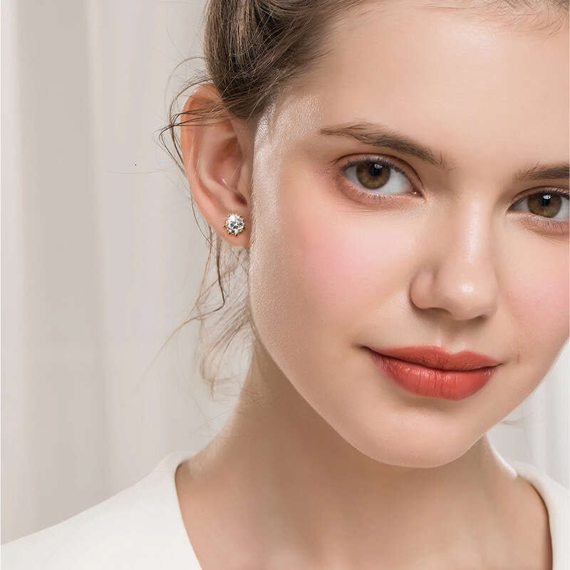 2 Carat D Color Moissanite Niche Light High-End Sense Zhao Lusi Same Style S Pure Sier Earrings D1b