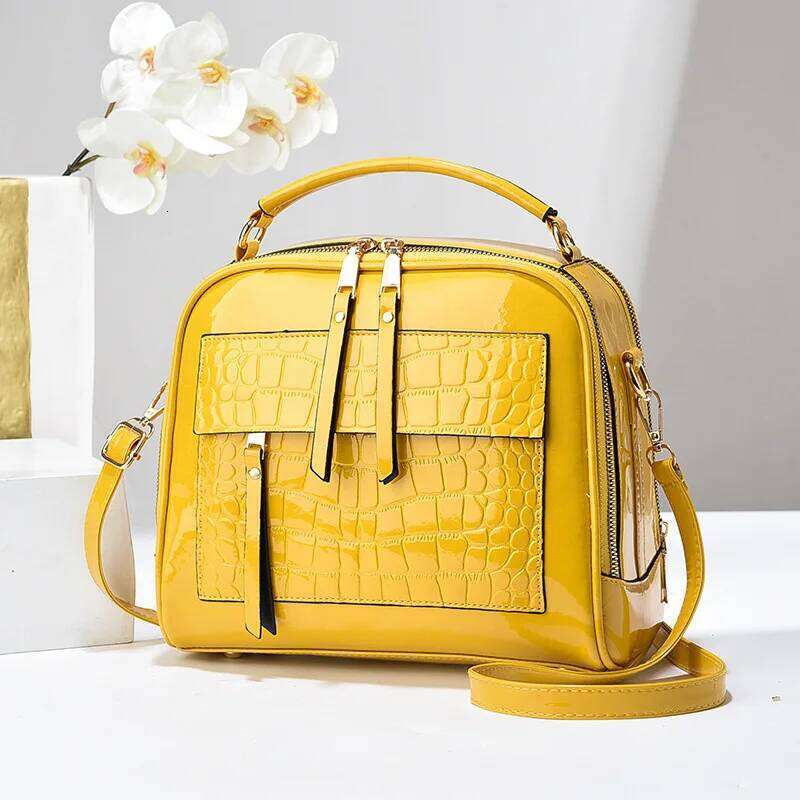 Trendy Capacity Portable Womens Bag Black Design High Quality Bright Leather Ladies Handbags Large Casual Crossbody Bags