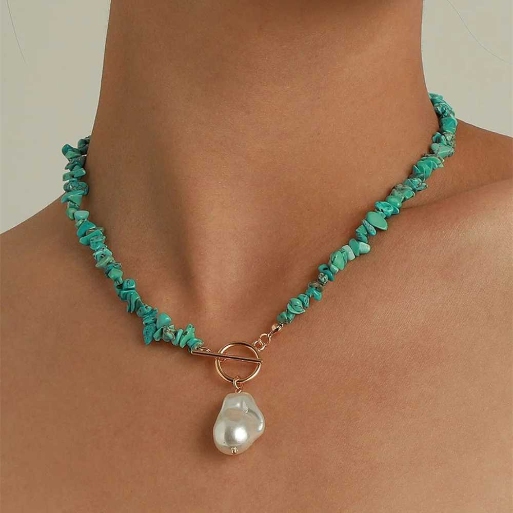 Large Alien Pearl OT Buckle Necklace for Womens Instagram Elegance Simple Jade Turquoise NecklaceXJ250717