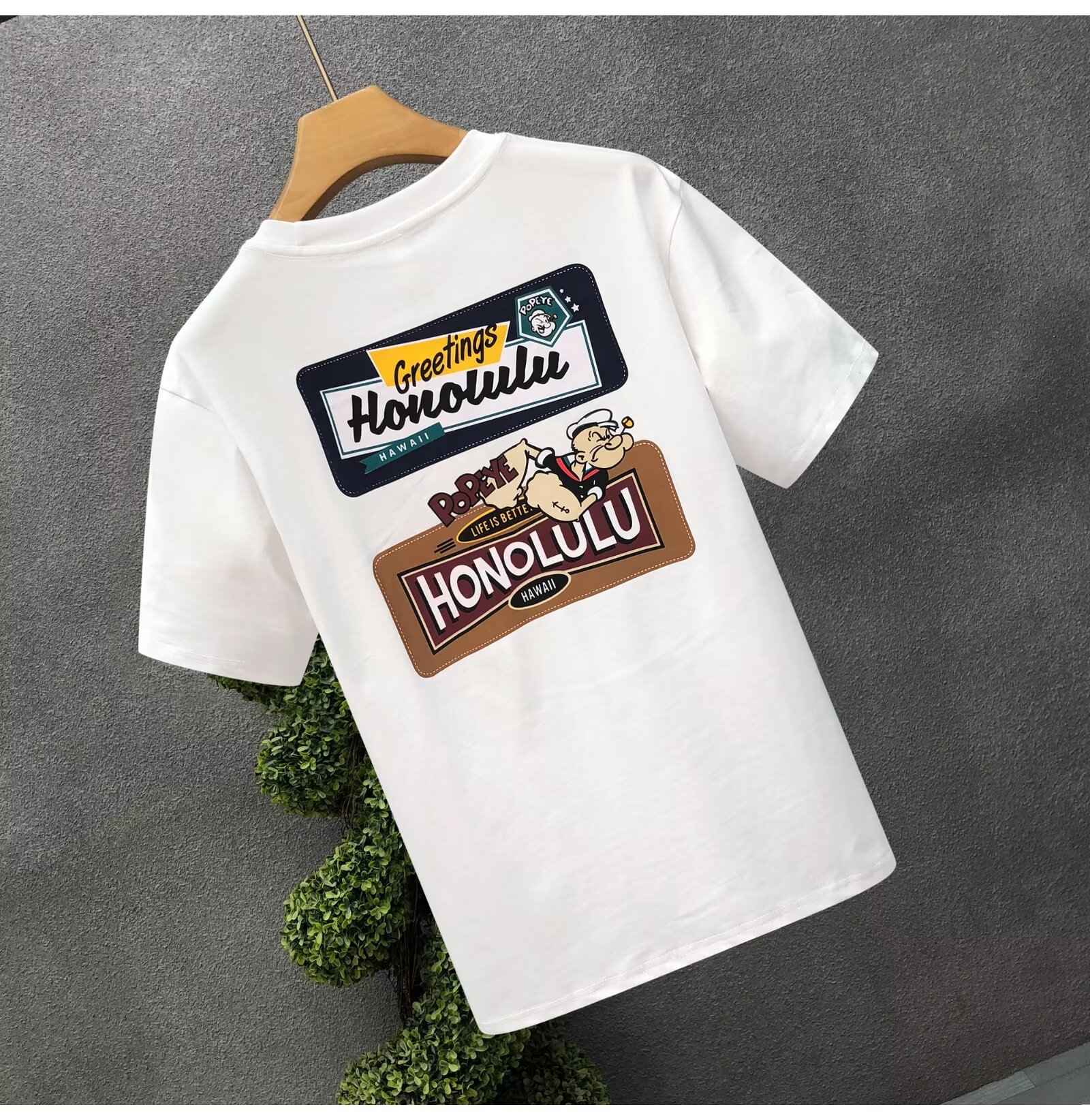 Free shipping designer T-shirt short sleeved men and women loose casual printed half sleeved Cool Fabric Bold Graphics Durable Fabric