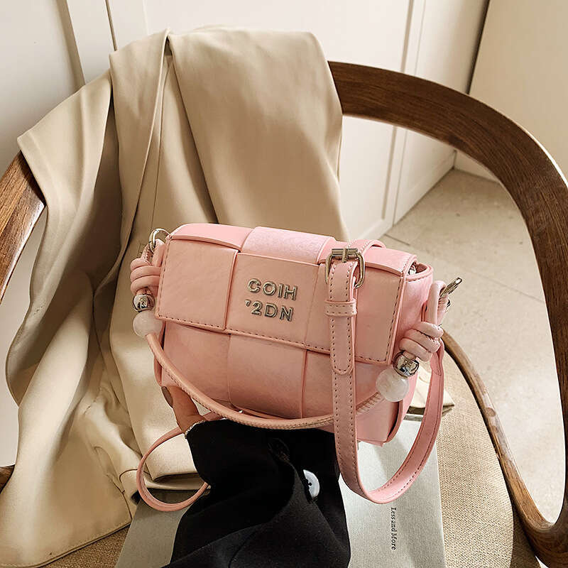 Spring Summer Super Hot Niche Woven for Women 2025 New Fashion Versatile Crossbody Exquisite Mini Small Square Bag