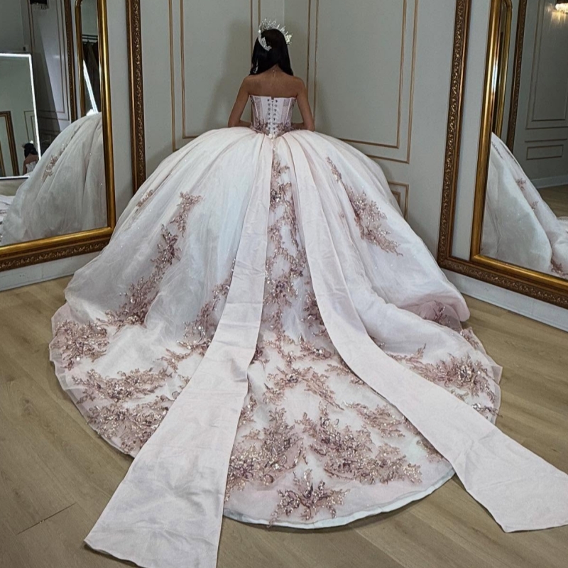 Light Pink Shiny Quinceanera Dresses Ball Gown Off The Shoulder Applique Lace Beads Tull Corset White Lining Party Birthday Sweet 16 Dress Vestidos De