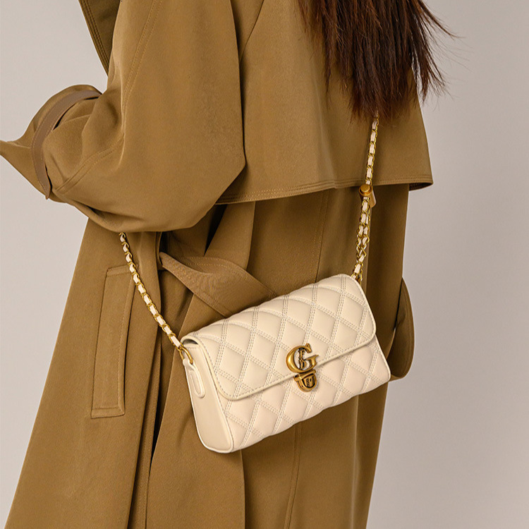 Retro Diamond Grid Chain Women's Shoulder Bag Free Shipping Designer's Small Fragrance Style Hand-held Small Square Bag Luxurious Fashion Ve