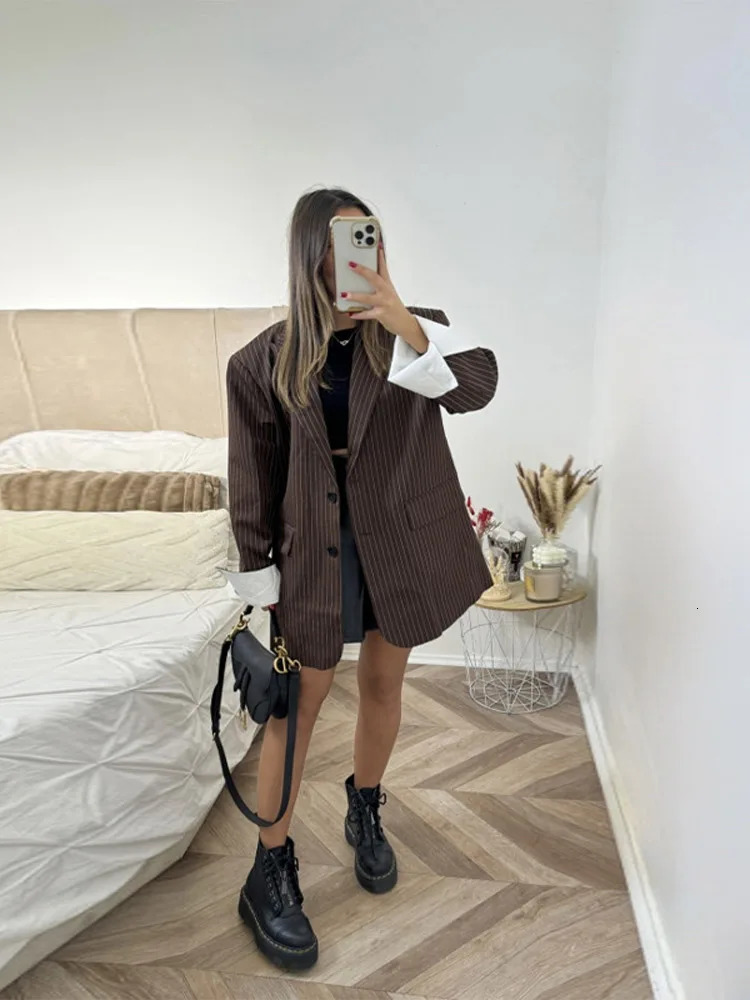 Loose Stripe Blazer Women V Neck Fold Cuffs Long Sleeves Shoulder Pad Coats Female 2025 Summer Fashion Chic Oversize Outwears 250715