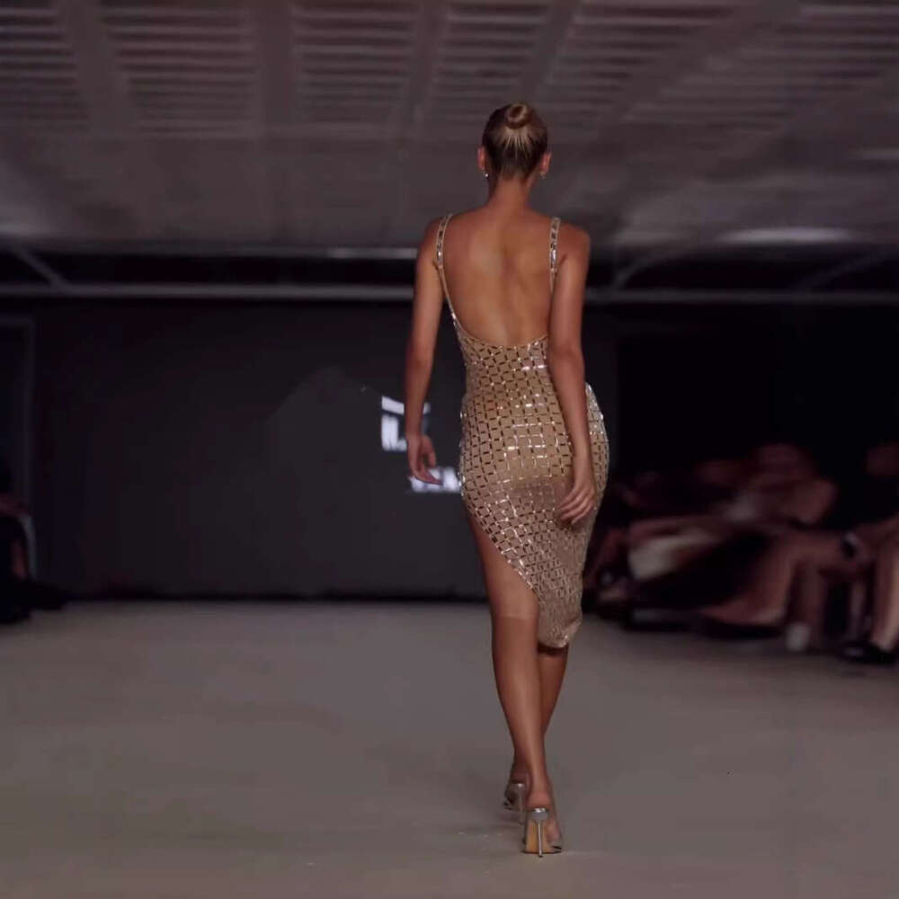 French Style Pure Desire Sparkling Rhinestone Strap Dress Sexy Backless High-End Heavy Craft Banquet Slit Gown B5