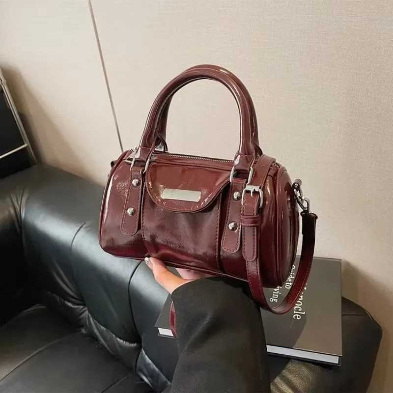 2025 New Product PU Solid Wern Style Handbag Zipper Trendy Fi Shoulder Bag Soft High Beauty Versatile Crossbody BagXJ250718