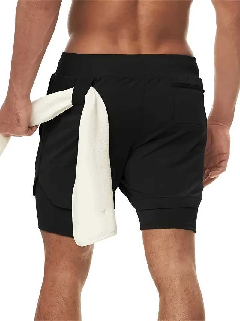 Mens Multifunctional Double-Layer Sports Shorts Breathable Elastic Fabric with Hooks and Towel Pockets Random Pattern W250718