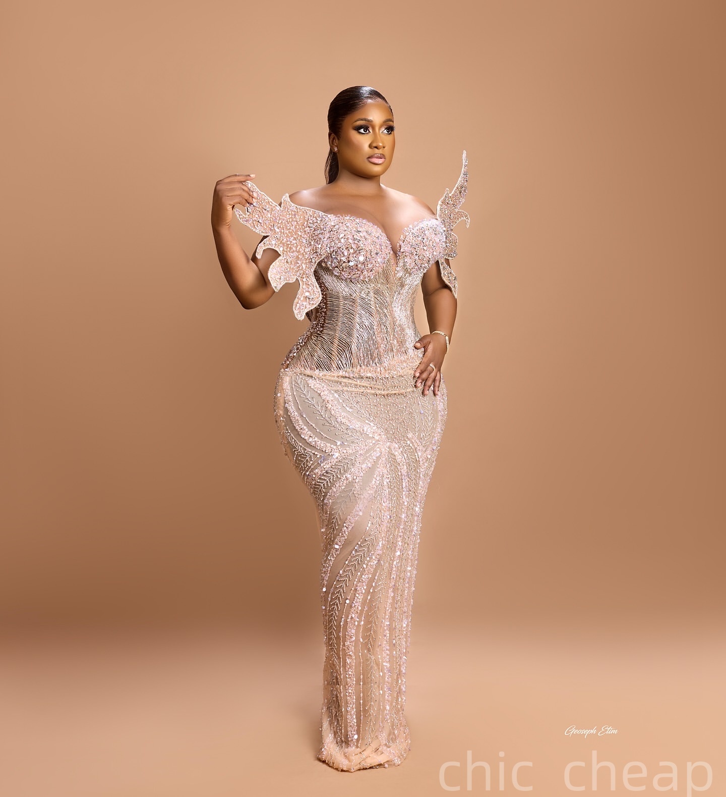 Champagne Sheath Prom Dresses 2025 Stylish Crystals Beaded Evening Formal Party Second Birthday Engagement Gowns Plus Size Dress For Special Occasions