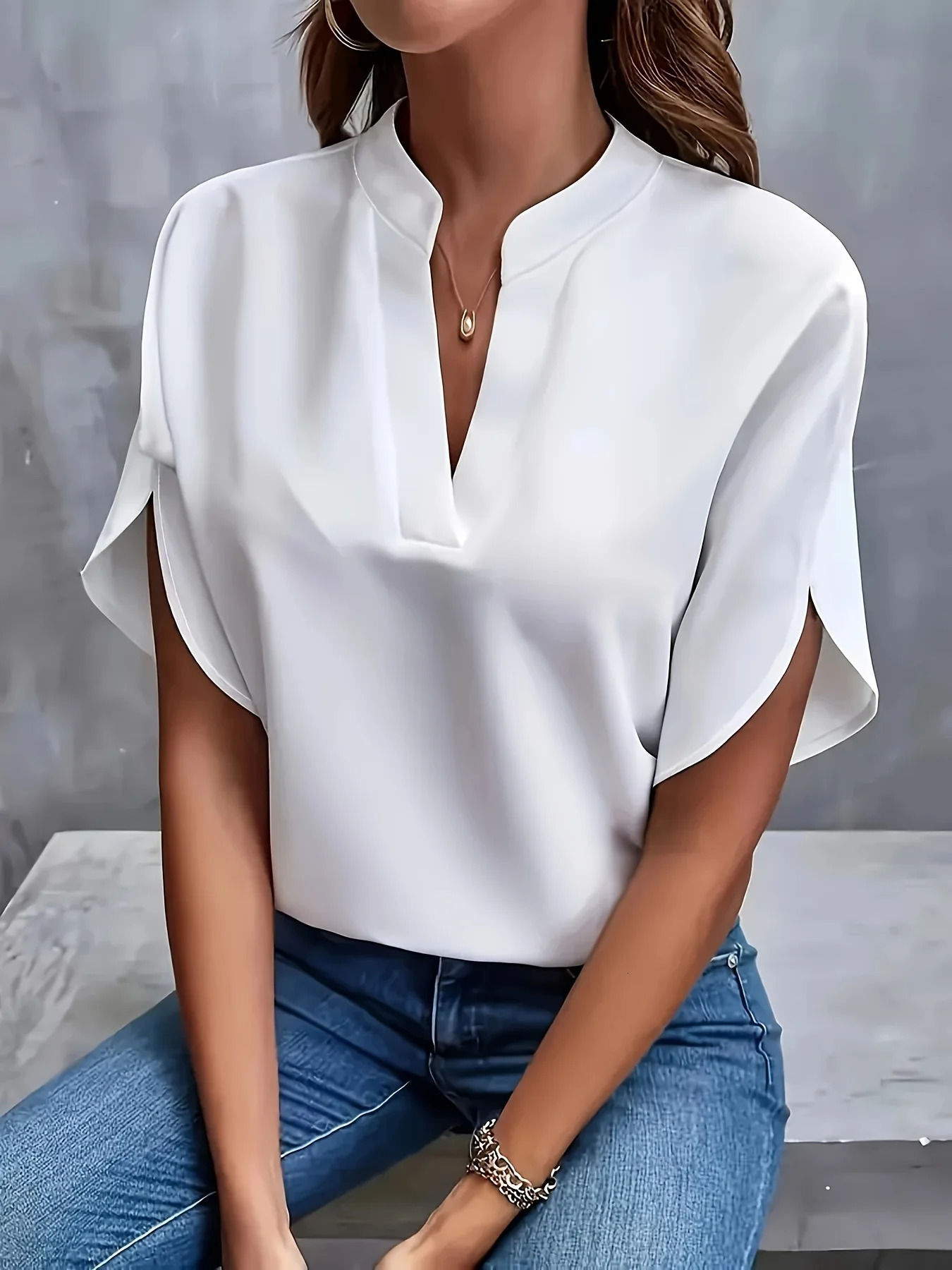 Plus Size 2024 Summer Short Sleeve Loose Blouse Femme Casual Ladies V Neck White Top Women Elegant Simple Shirts 250707