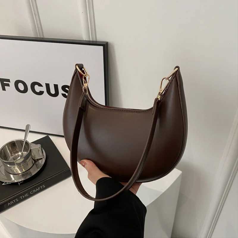 New Fiable High-end Mo-shaped Baseball Bag Showing Luxury Womens Single Shoulder Bag Elegant Lady Handbags Womens Bag XJ250718
