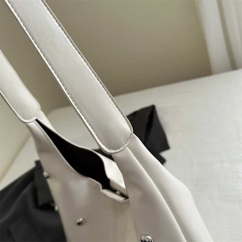 High-quality Large-capacity Bag for Wen New 2025 College Student Single-shoulder Bag Classes Niche Design Commuting Tote Bag Y250718