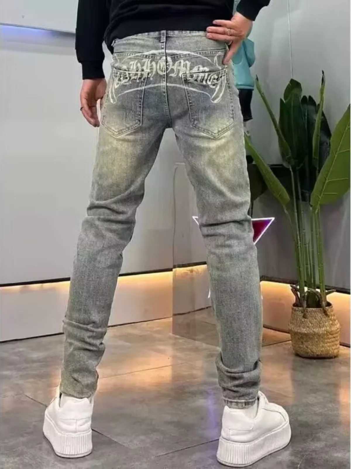 Retro Letter Print Mens Jeans Fashionable Versatile Slim Fit Long Pants Spring New Arrival Youth Wear Resistant X250718