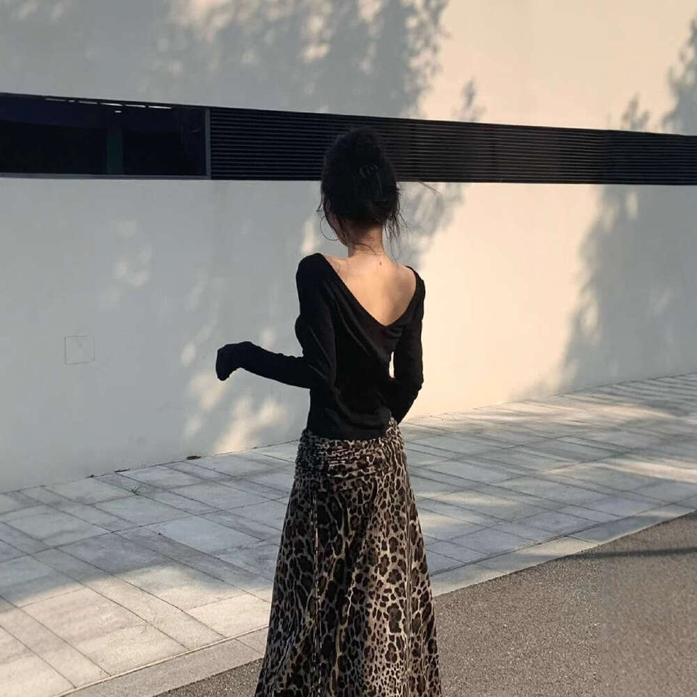 American Style Spicy Girl V-Neck Black Long Sleeve T-Shirt For Women, Autumn Basic Style, Slimming Base Shirt Top B5