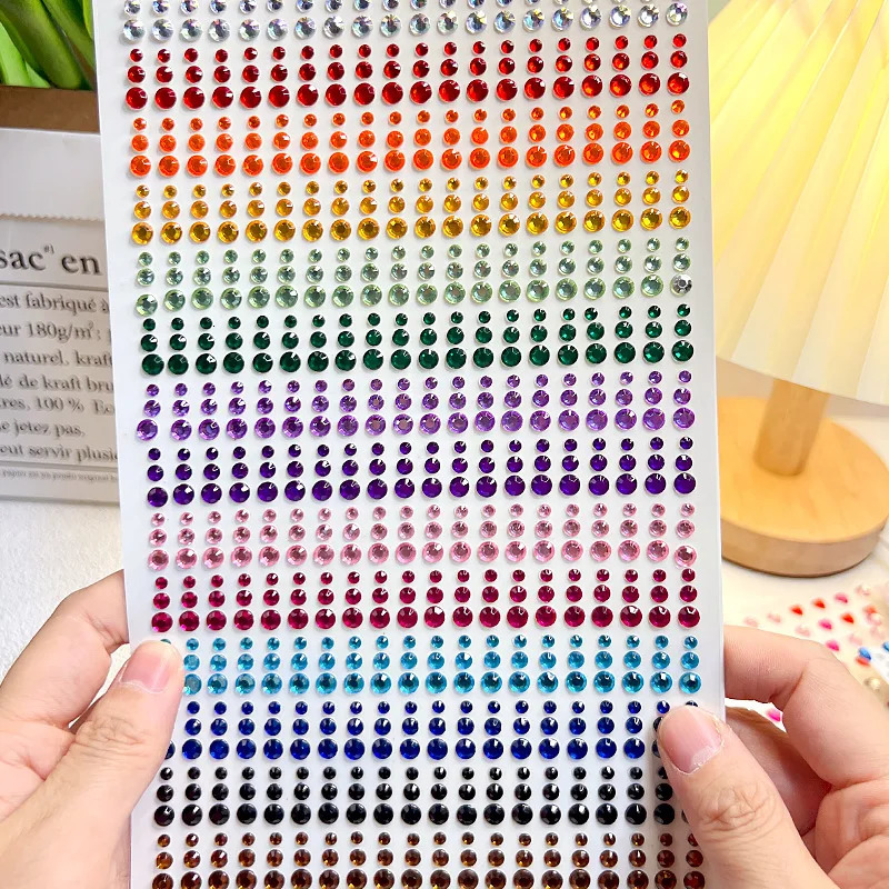 1sheet 900pcs Rainbow Face Glittle Gem Stickers StickOn Tattoo Eye Jewels 345mm Mix Wedding Party Make Up 250714