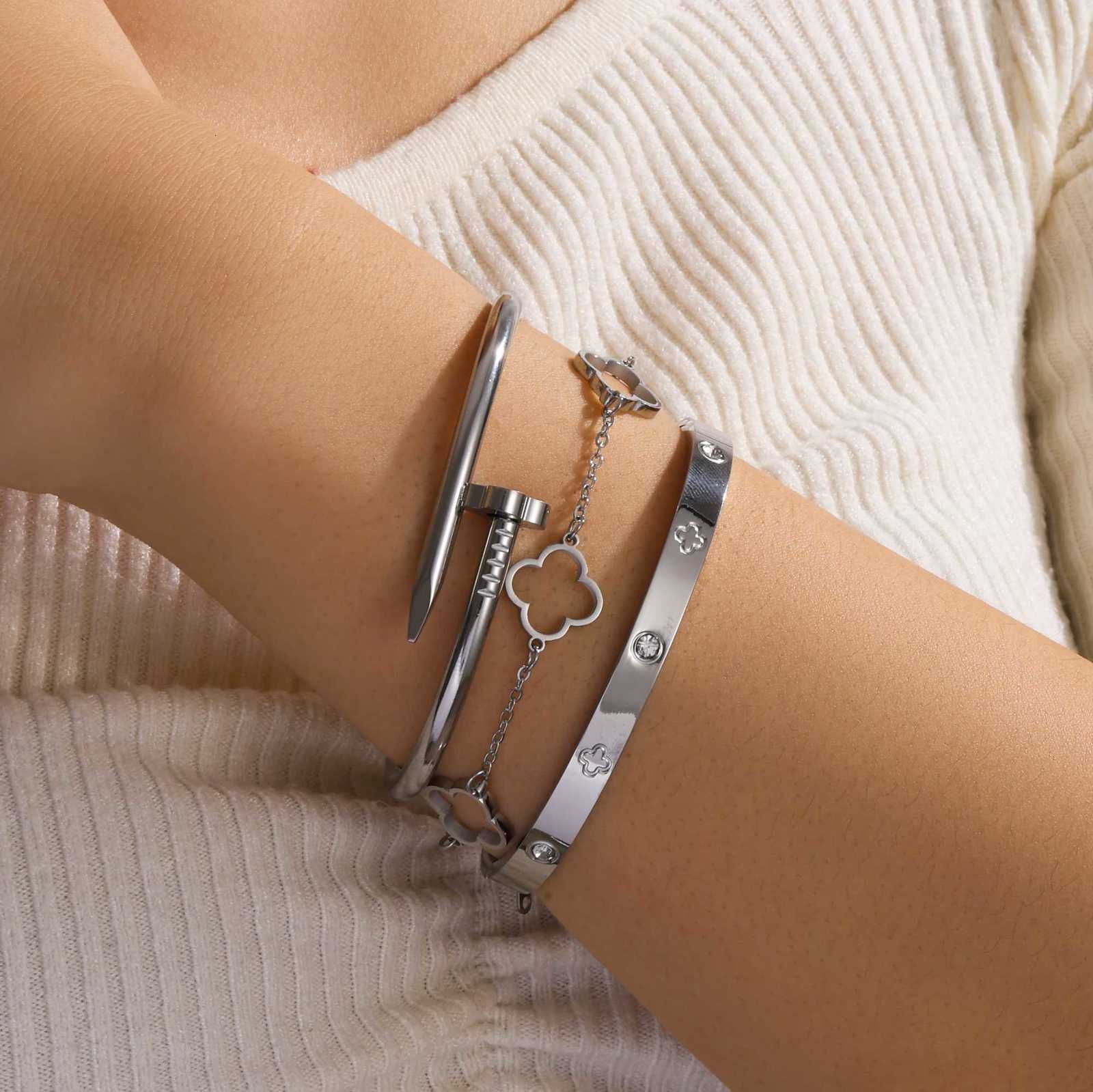 Luxurious Exquisite Flower Stainless Steel Bracelet Set Is Suitable For Travel Parties Banquets And Fashionable Jewelry X2507181