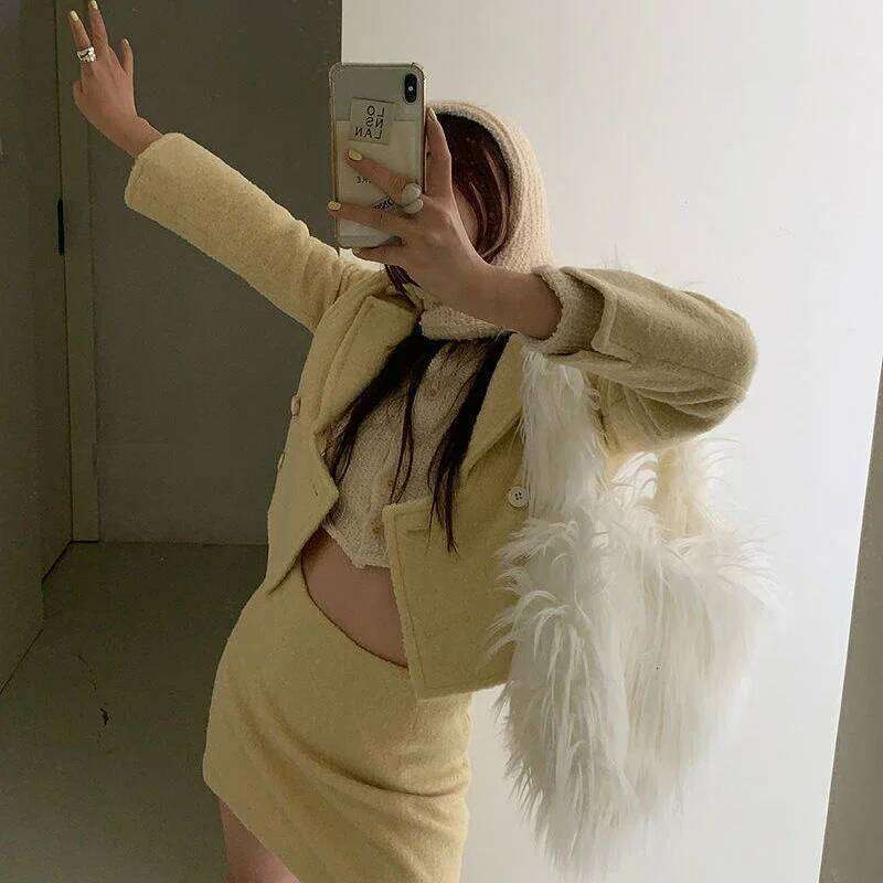 Y2k Faux Fur Solid Women Bag 2025 Trend Individuality Winter Plush Shoulder Bags Female Fashion New Design Bolso Mujer