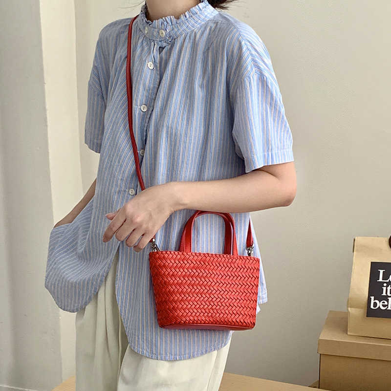 Vacation Style Handheld Tote Bag 2025 Handmade Top Handle Bags Woven Basket Leather Crossbody Bags for Women 250718