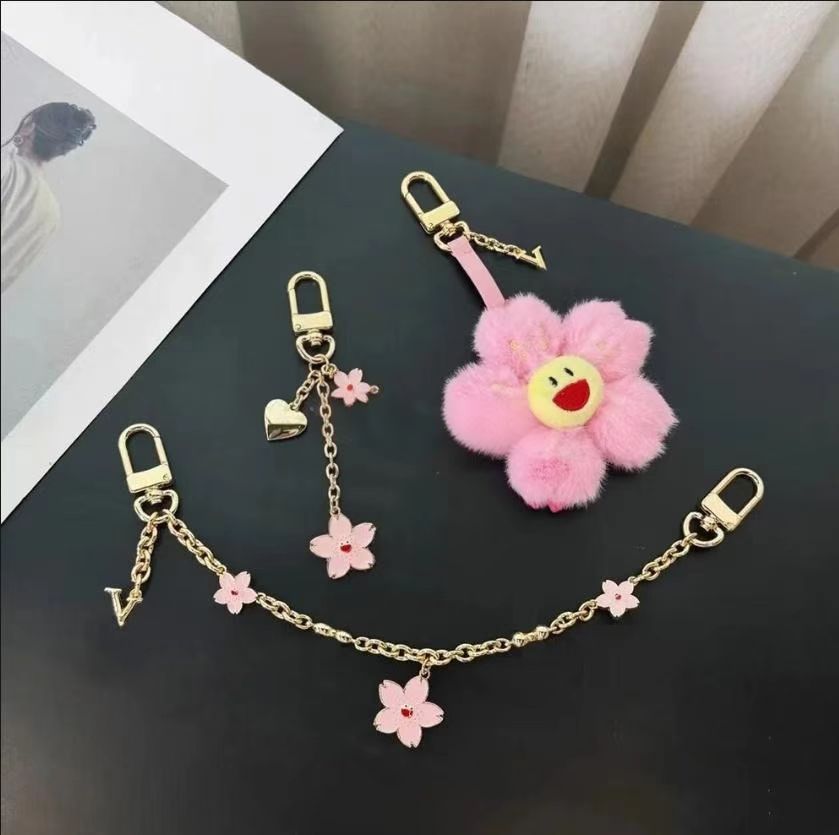 designer wallet luxury designers Key Buckle lovers Car Keychain Handmade clutch Leather Keychains Men Women Bag ornament Pendant Accessories Key Wallets with box