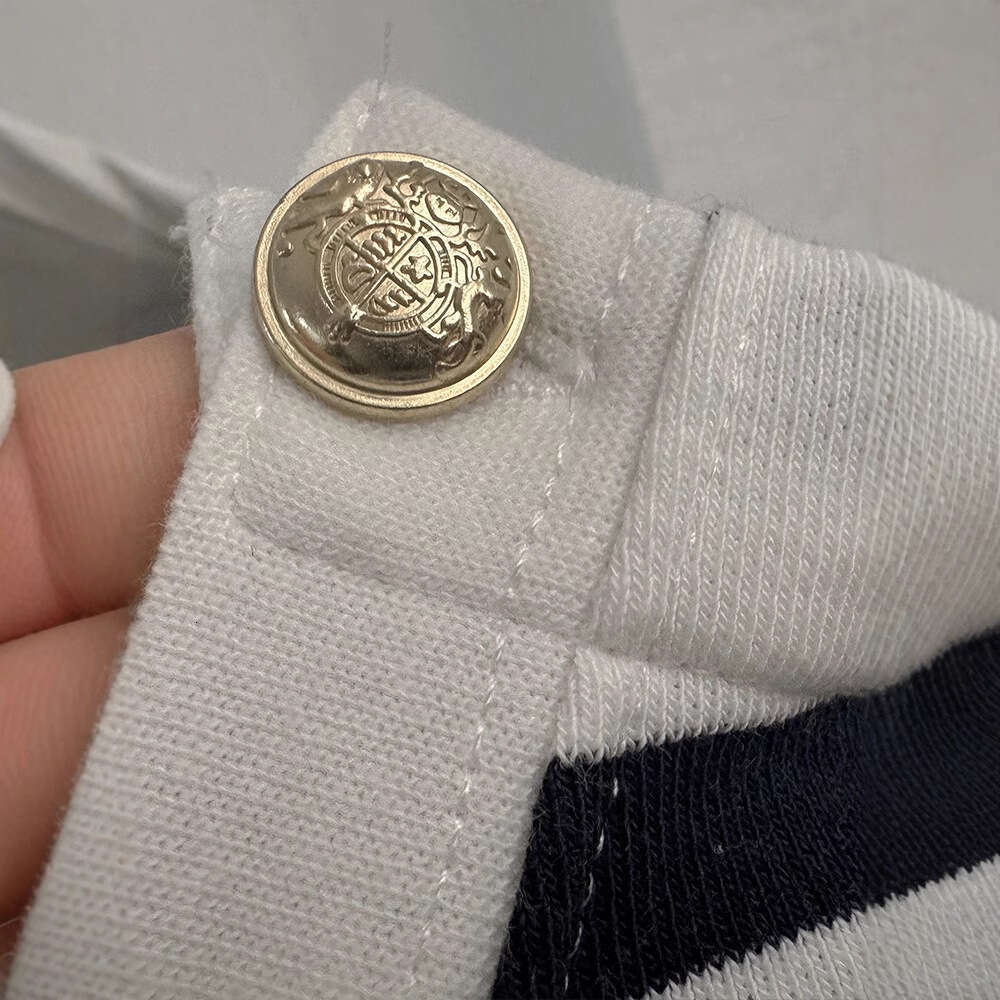 Spring And Autumn New Round Neck Loose Pullover Striped Color Block Sweatshirt Women's Set Long Sleeve Off-Shoulder Top + Shorts B5