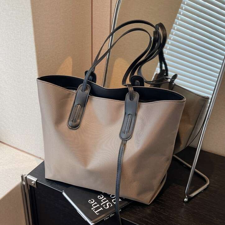 oxford cloth for women large capacity 2024 new autumn winter versatile shoulder bag college student commuting tote bag