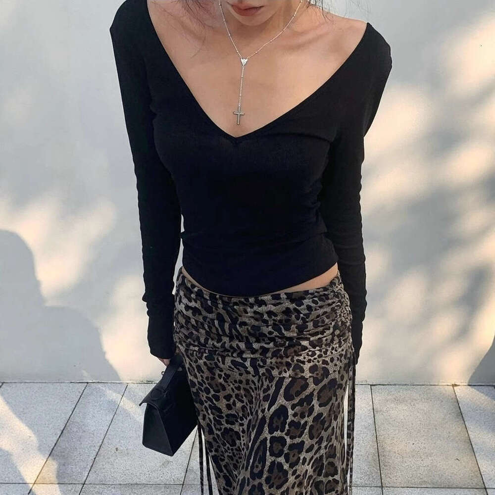 American Style Spicy Girl V-Neck Black Long Sleeve T-Shirt For Women, Autumn Basic Style, Slimming Base Shirt Top B5