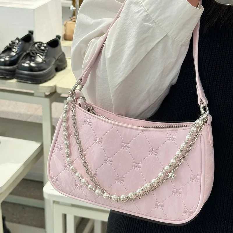 New Niche Design Womens Fiable Shoulder Bag Pearl Metal Chain Underarm Bag Butterfly Pattern Elegant Small Bag XJ250718