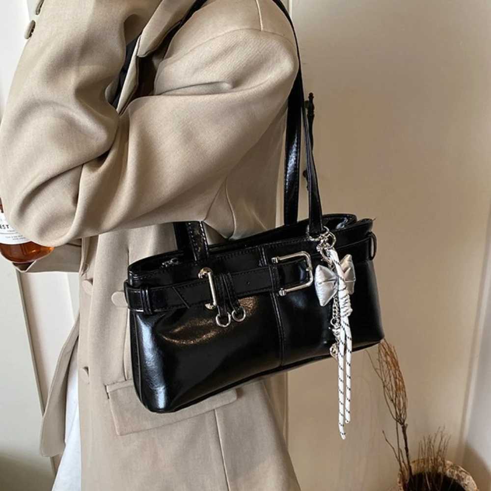 2025 New Trendy PU Leather Shoulder Underarm Bag for Women with Belt All-maTCh Women Handbag with Pendant Casual FAshion Tote R250717