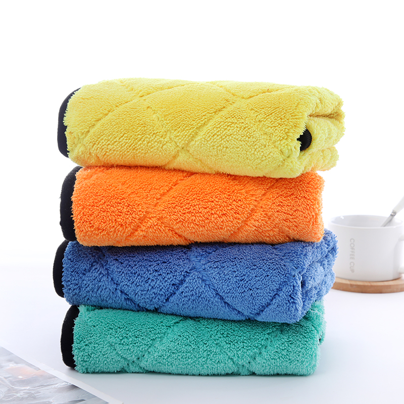 Heavy-Duty Dual Side Auto Cleaning Cloth with Fast Drying Properties