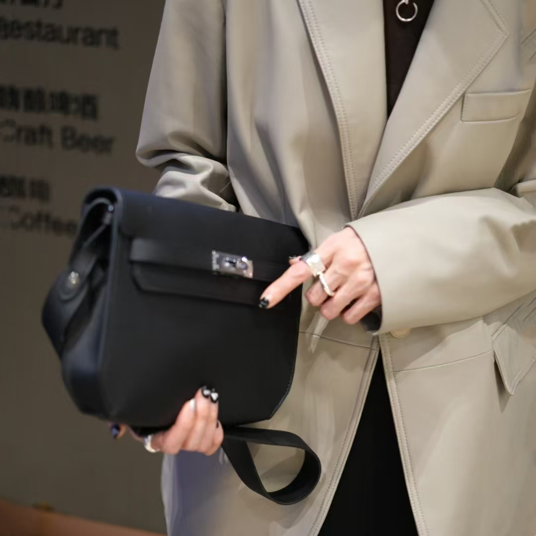 Evening Bags Cross Body Designer Womens handbag purses Fashion new Kangkang metal lock retro tofu stewardess luxury single shoulder crossbody bag