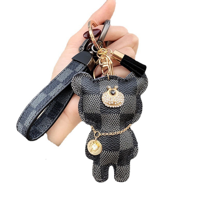 Creative Bear High-end Leather Men Women Personalized Car Keychain