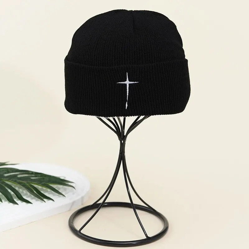 Winter Beanie Hat For Men and Women Fashion Embroidered Knitted Hat Street Style Hip Hop Hat Outdoor Warm Skiing Hat 250717