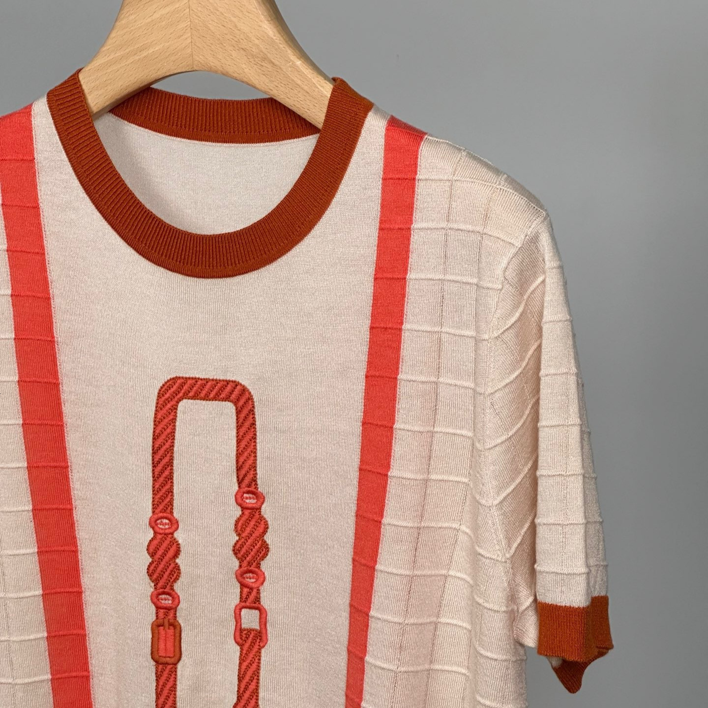 Spring summer Embroidery Womens Thin Top Loose Contrasting Color Round Neck Short Sleeved T-shirt Silk Wool Knitted Sweater 250718