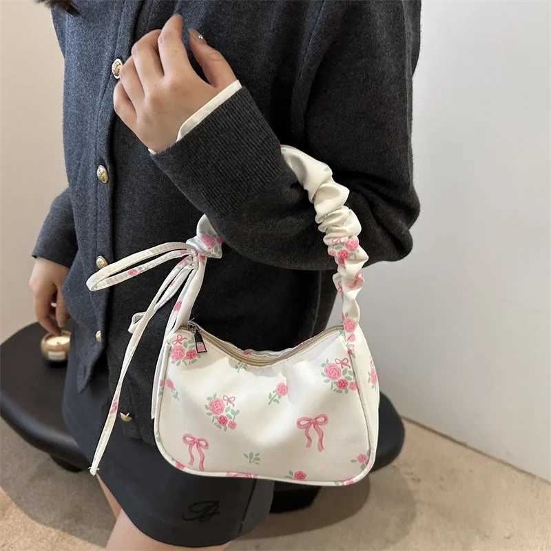 2025 Summer Women Underarm Bags Canvas Pleated Drawstring Purse Ahetic Floral Bow Design Y2K Pretty Fi Shoulder Handbags XJ250718