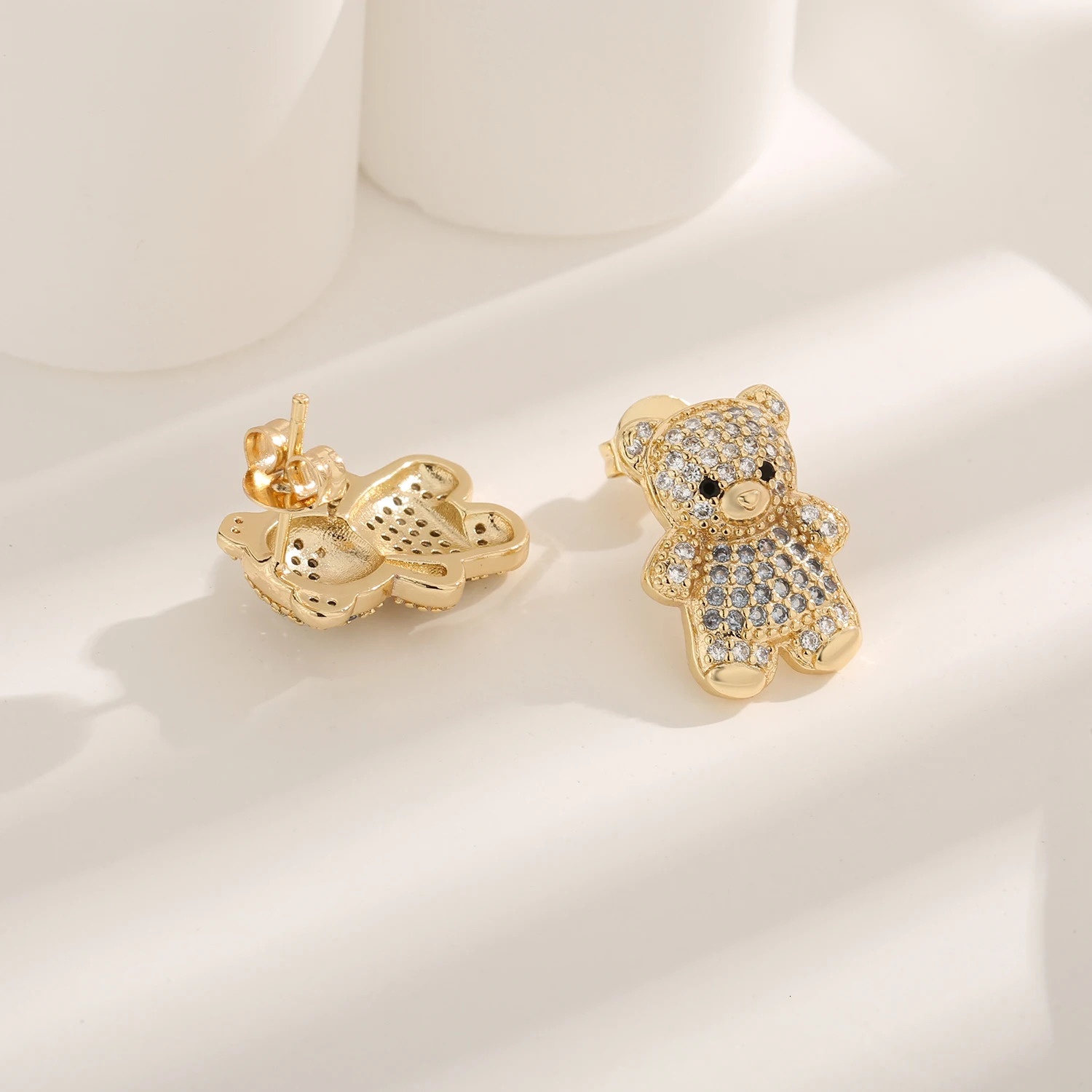 Minimalist Bear Stud Earrings Premium Cubic Zirconia Lightweight Copper Fashion Gift for Teen Girls 4 Colors 250715