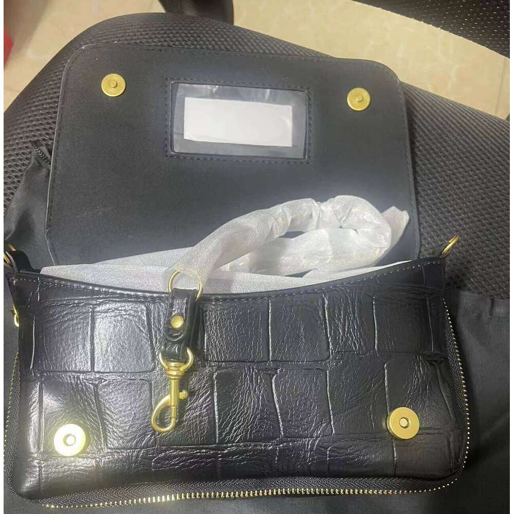 Cross New Women's Shoulder Bag Removable Belt Braided Closed With Magnetic Flaps