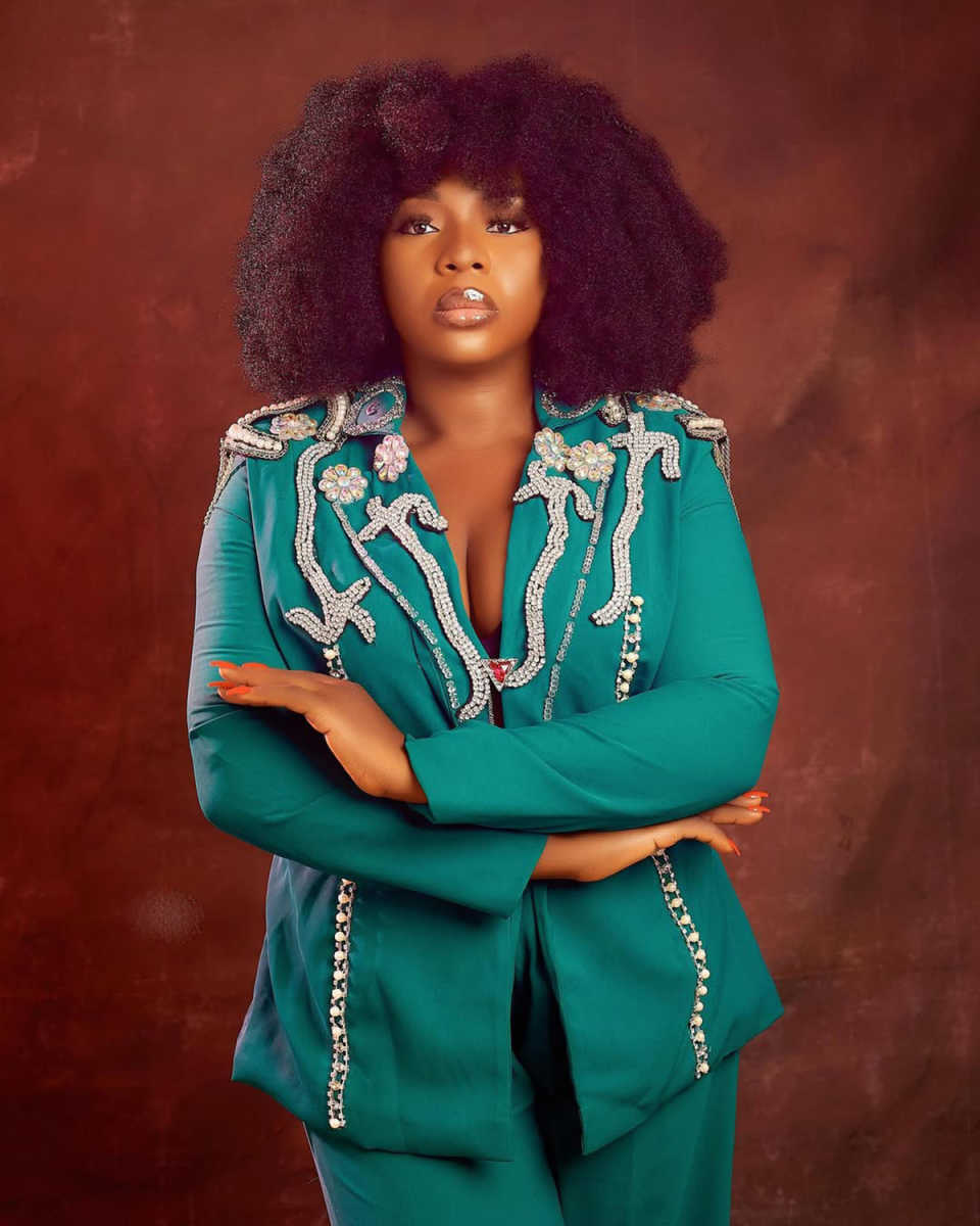 Luxury Customized 2 Pieces Women Suits Crystal Beading Pearls Jacket Blazers Classic Fit Fashion Evening Party Show Wear