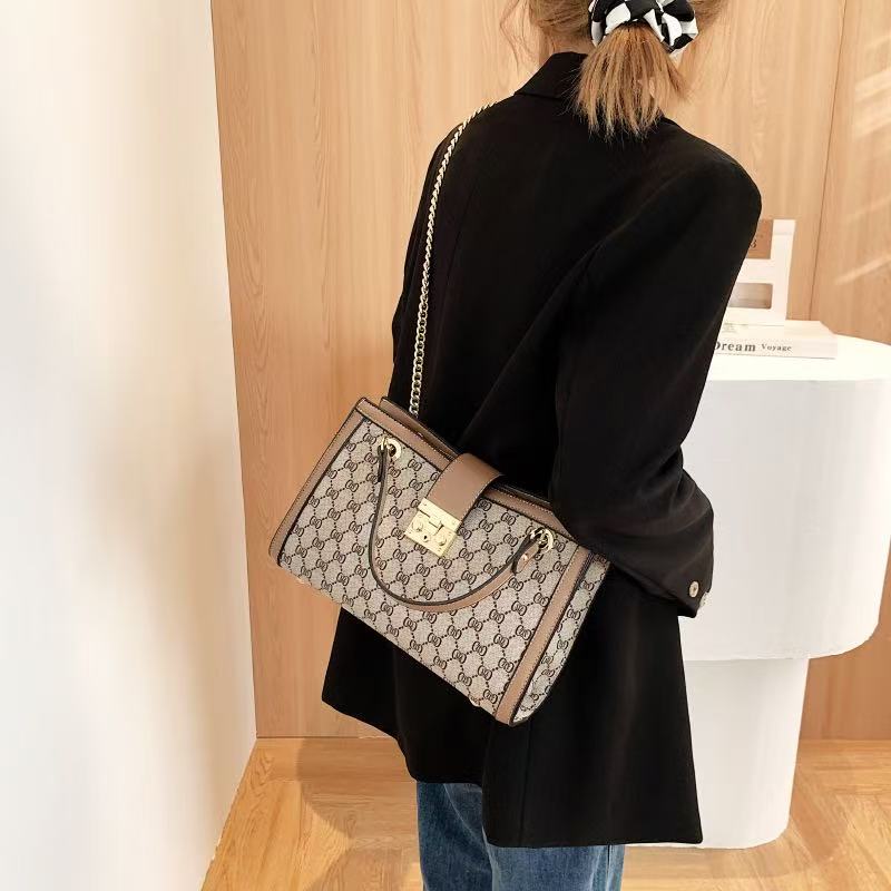 Designer Bag Luxury Bag Free Shipping New Designer Fashionable Commuting Printed Small Square Women Shoulder Bag S High Quality Crossbody Shoulder