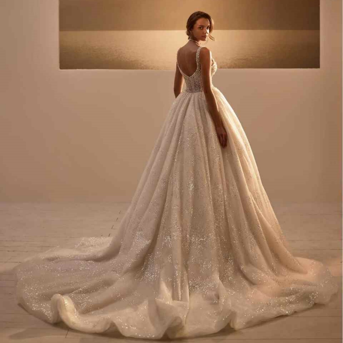 Shining Wedding Dresses Spaghetti Strap Sleeveless Sequins Beading Lace Bridal Gowns Chapel Customized Vestidos De Novia